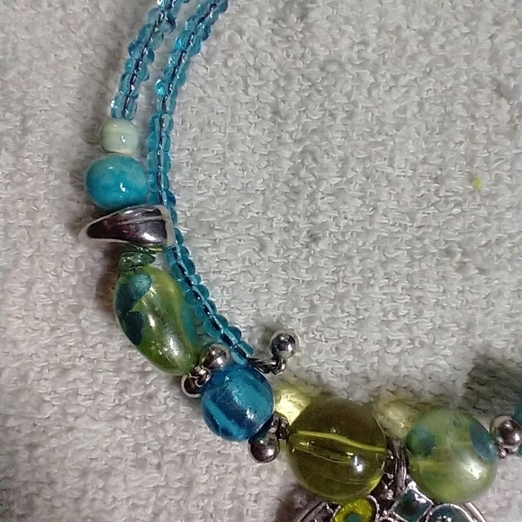 Green blue beaded wire adjustable flexible memory wire necklace - Picture 5 of 6